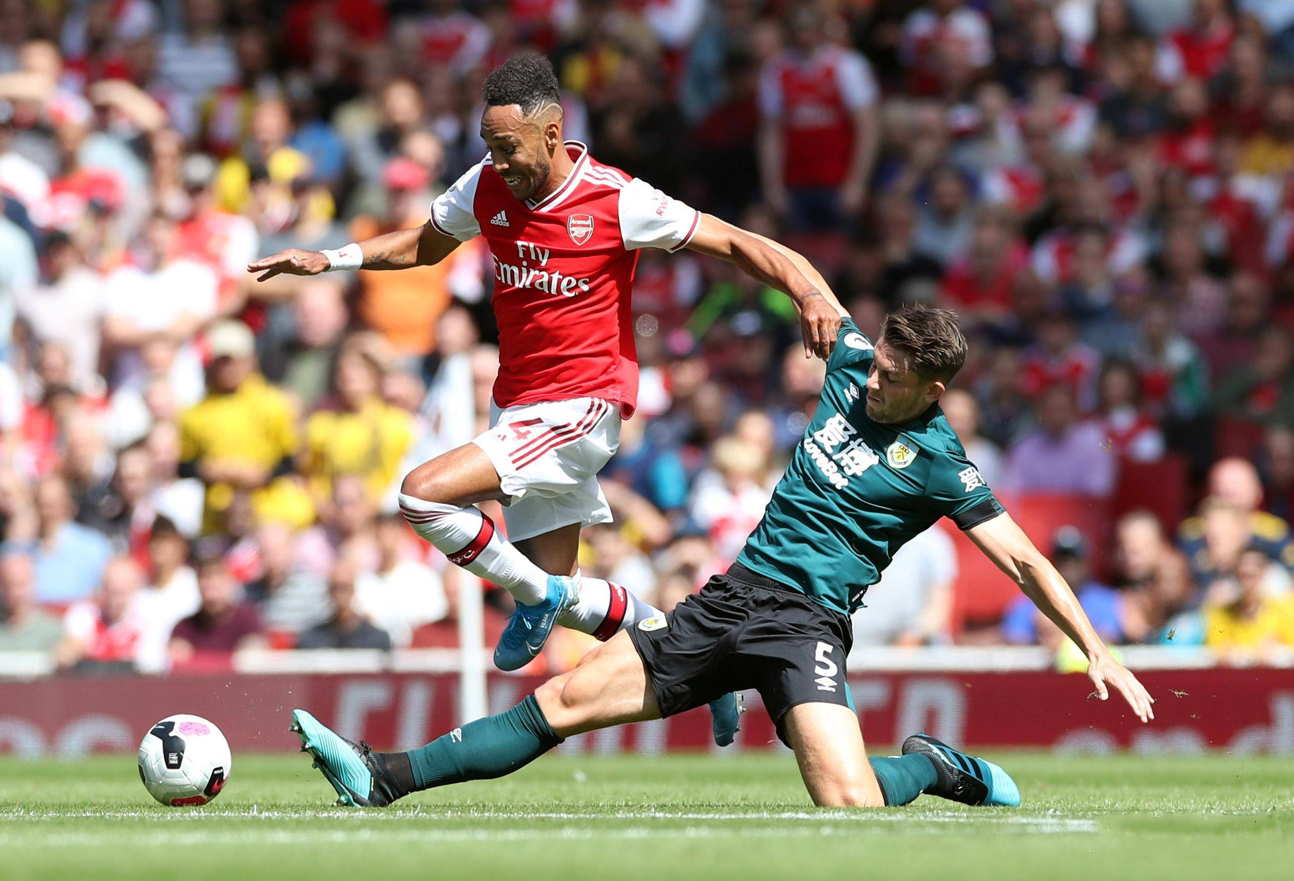 佛罗伦萨主场告捷，保持中游稳定的简单介绍