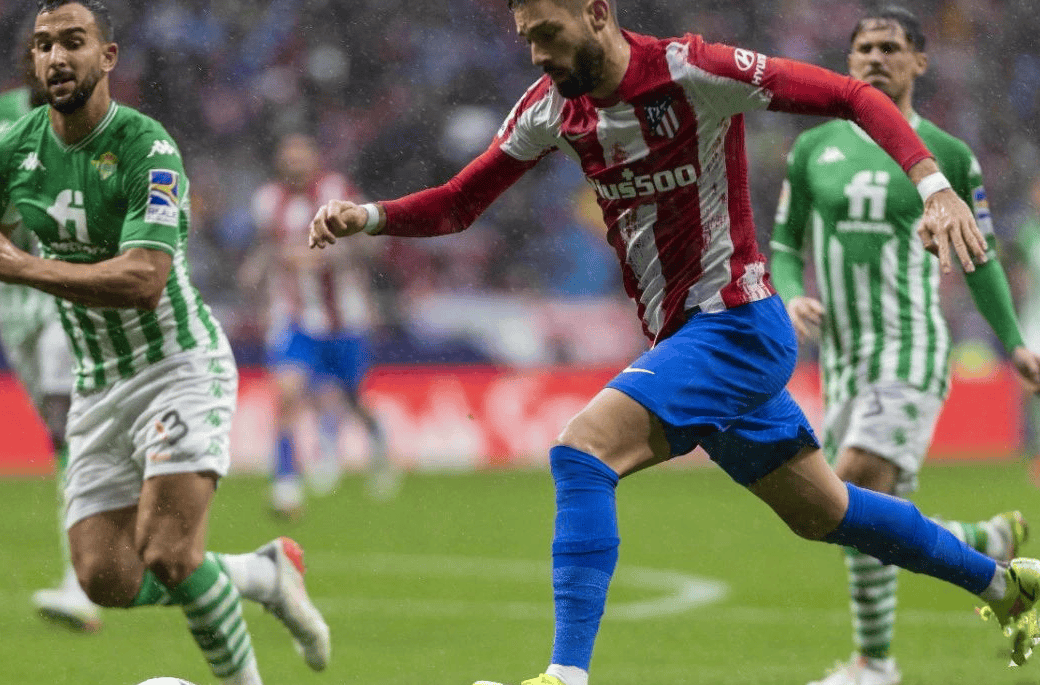 热那亚客场不敌对手，战绩继续低迷排名不断滑落