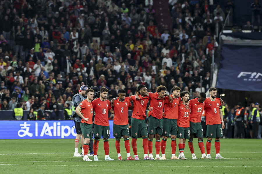 包含比利时国家队在欧国联中一路高歌的词条