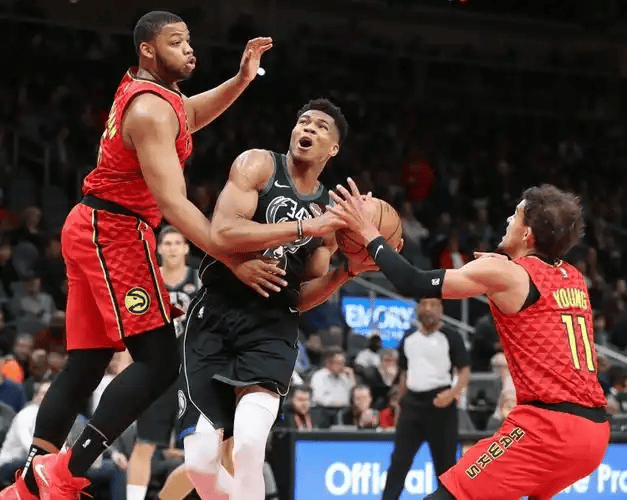 世界篮球明星对阵，精彩比赛呈现无数亮点的简单介绍