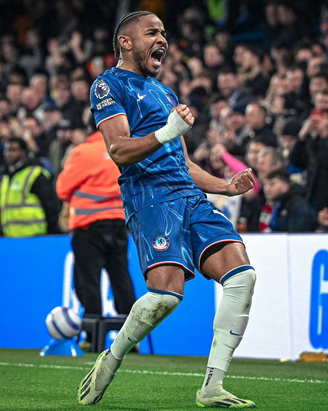 切尔西客场不敌瓦伦西亚，小组赛两连败