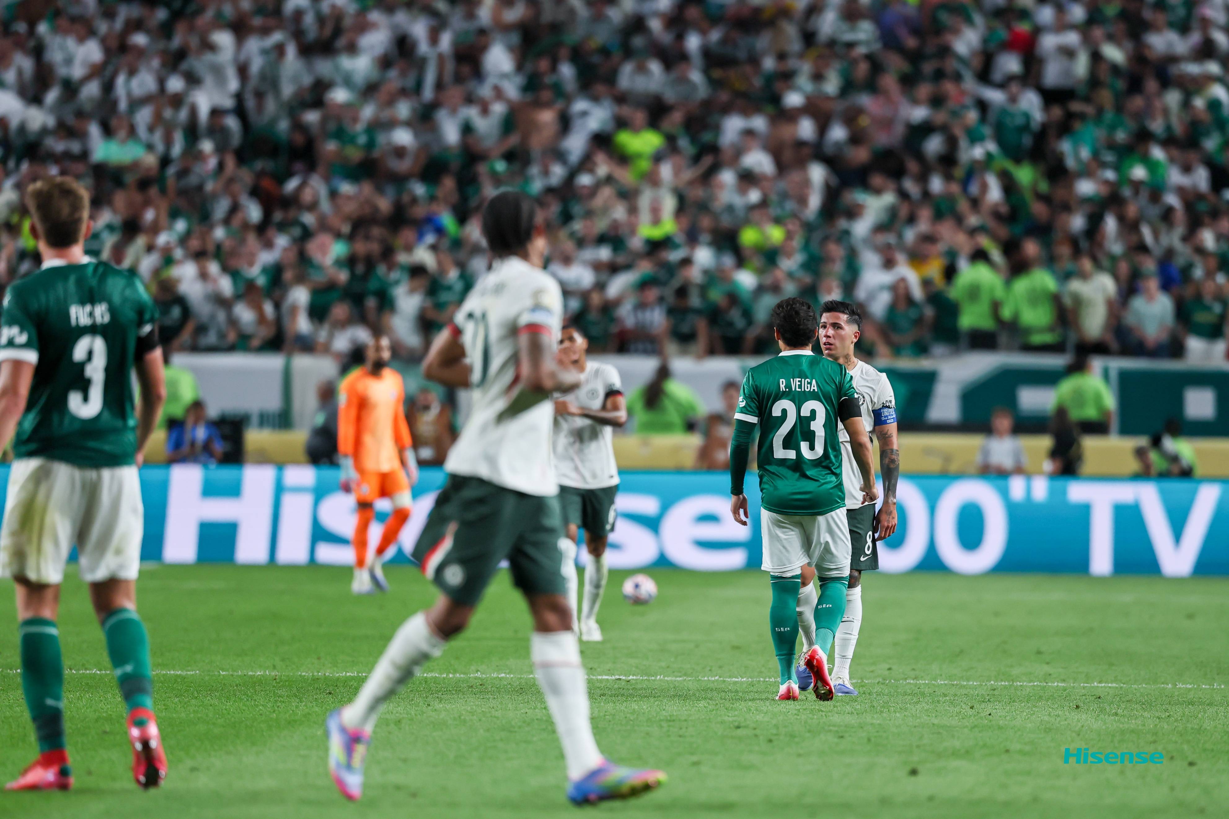 乌克兰队实力出众,斩获奖杯 乌克兰队实力出众,斩获奖杯