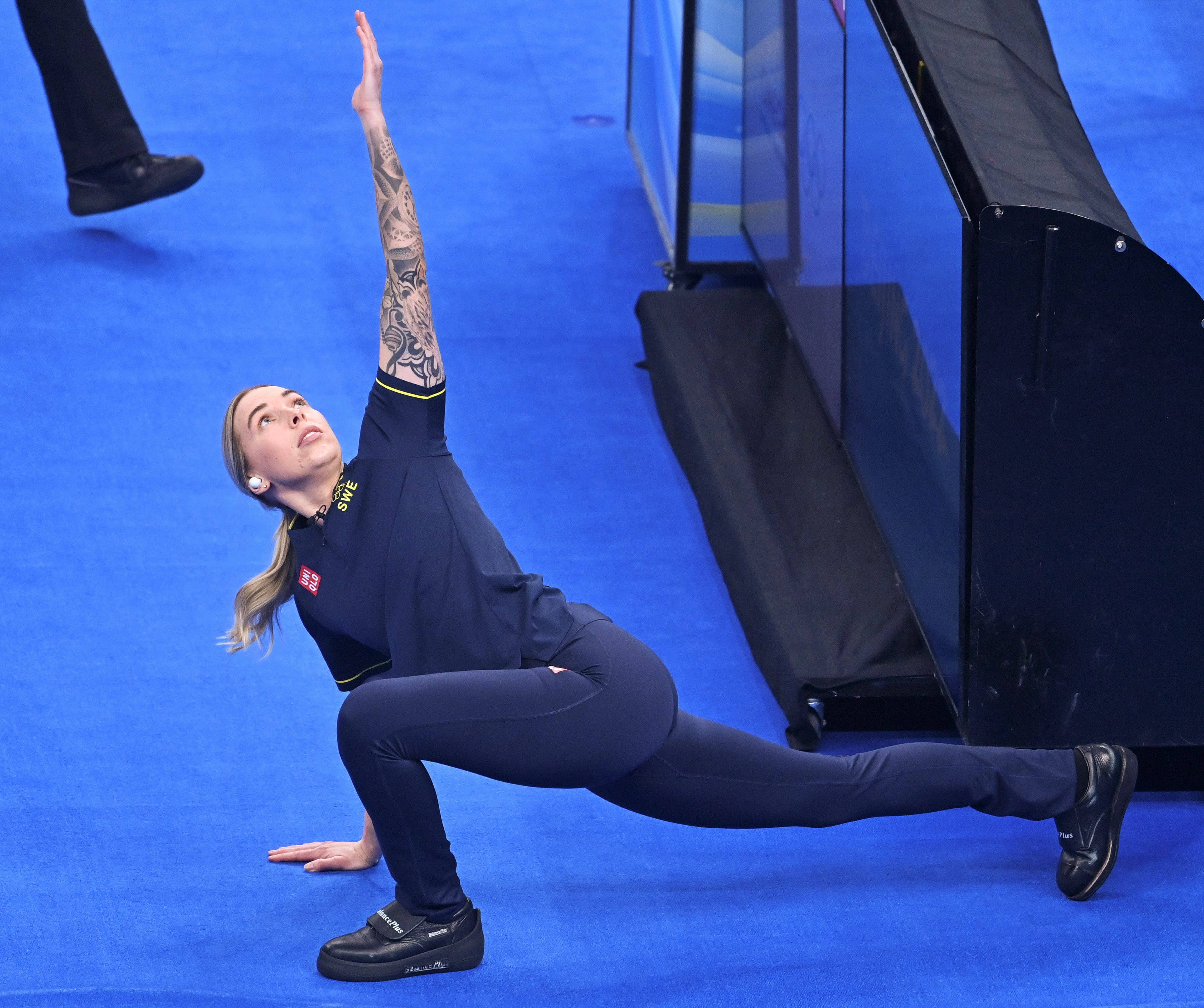 英国队取得意外胜利，晋级半决赛