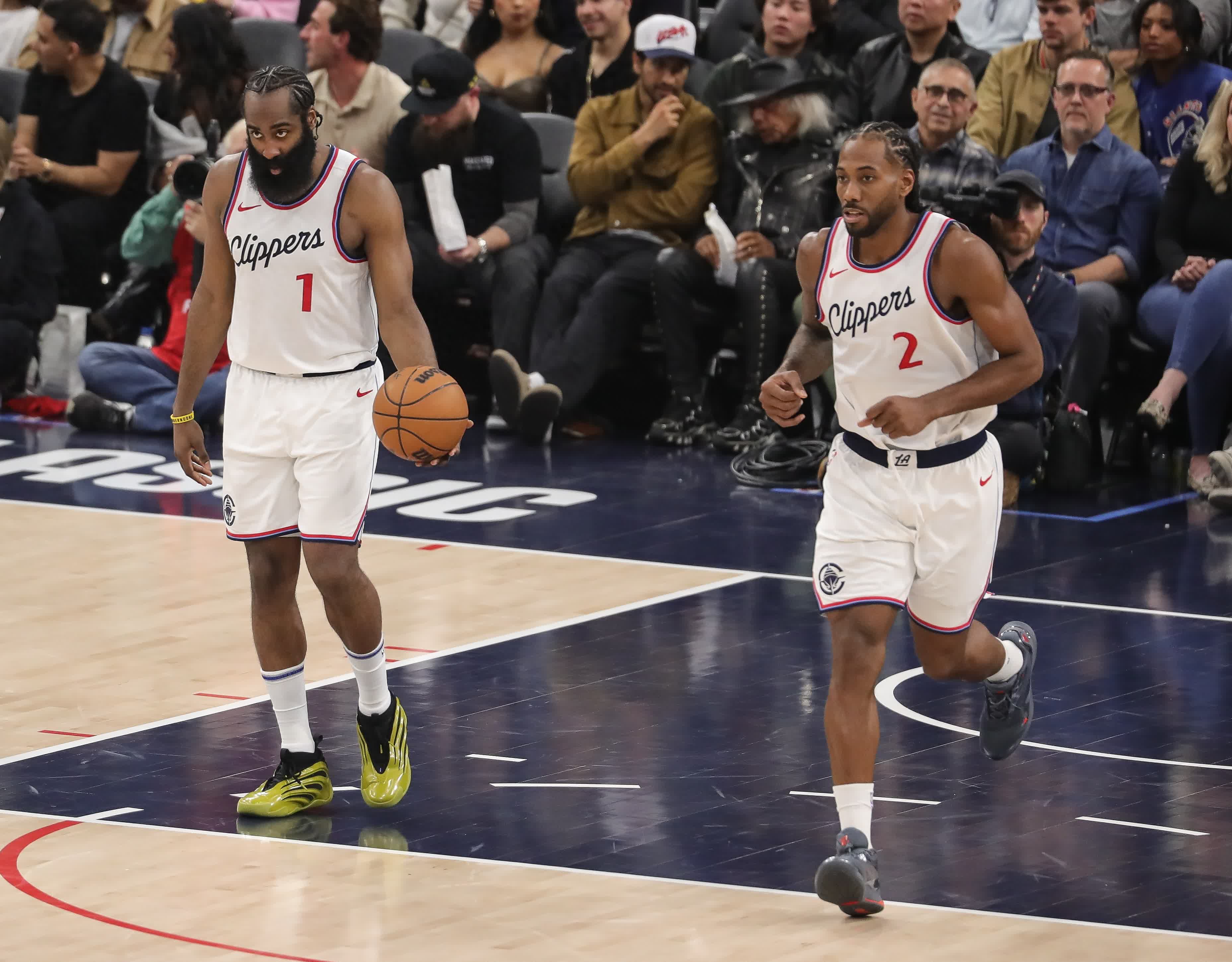 快船队主场击败公牛队,精彩表现 快船队主场击败公牛队,精彩表现