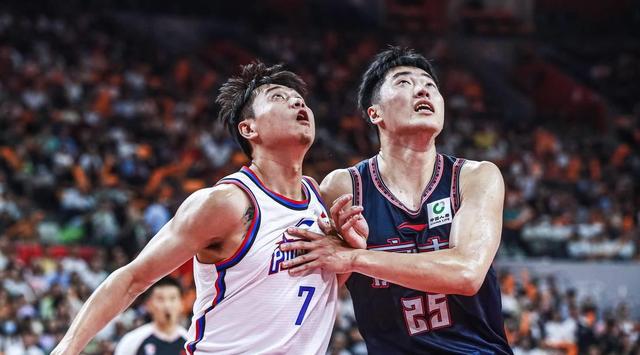 统治比赛控制权,球队中场发挥关键作用 统治比赛控制权,球队中场发挥关键作用