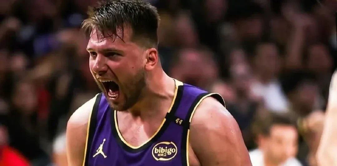 爵士逆转灰熊,保持不败 爵士逆转灰熊,保持不败