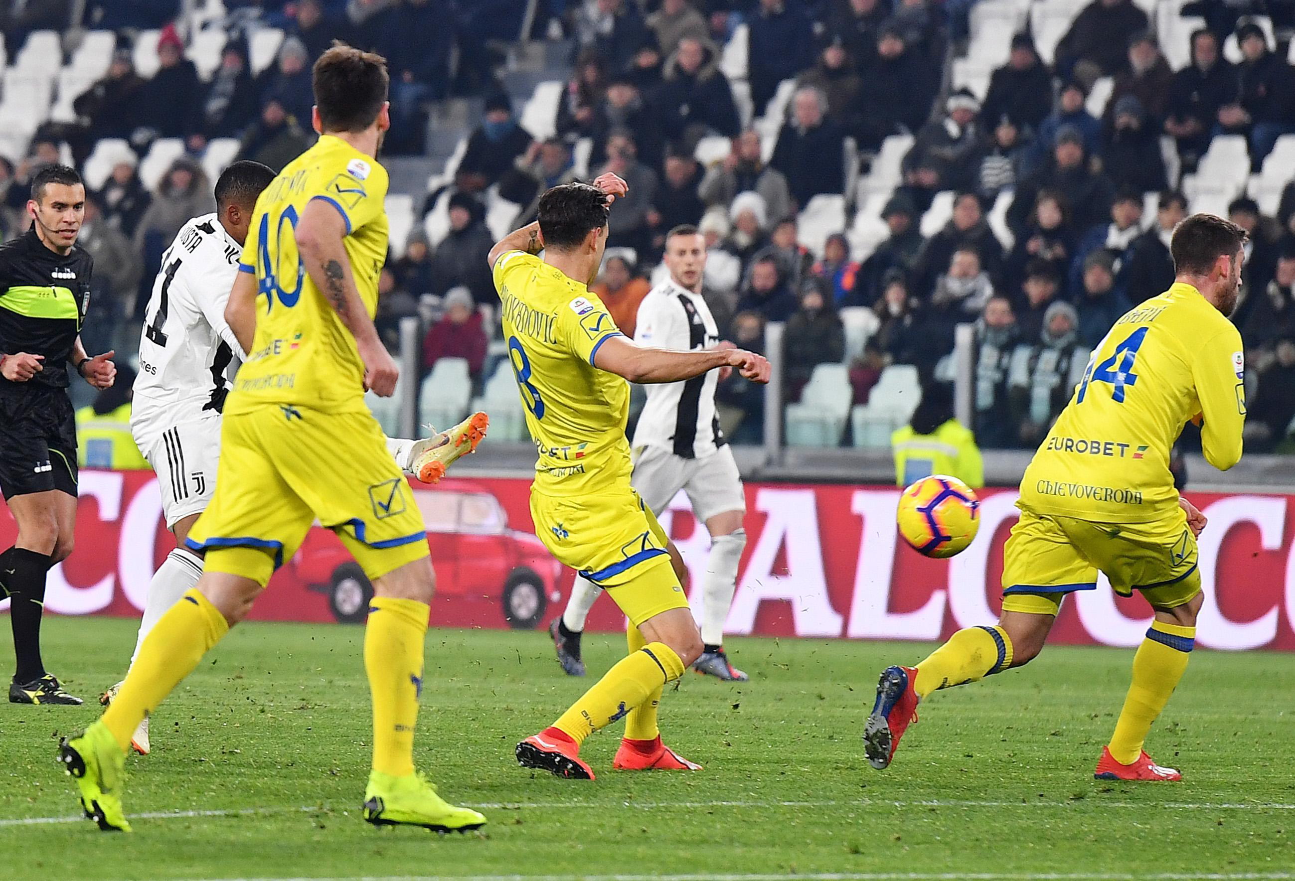 杏彩体育地址-包含尤文图斯迎战切沃，胜者将占据领先地位的词条